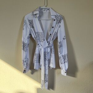 Women’s White Script Print Robe Style Blouse with Belt. Size M